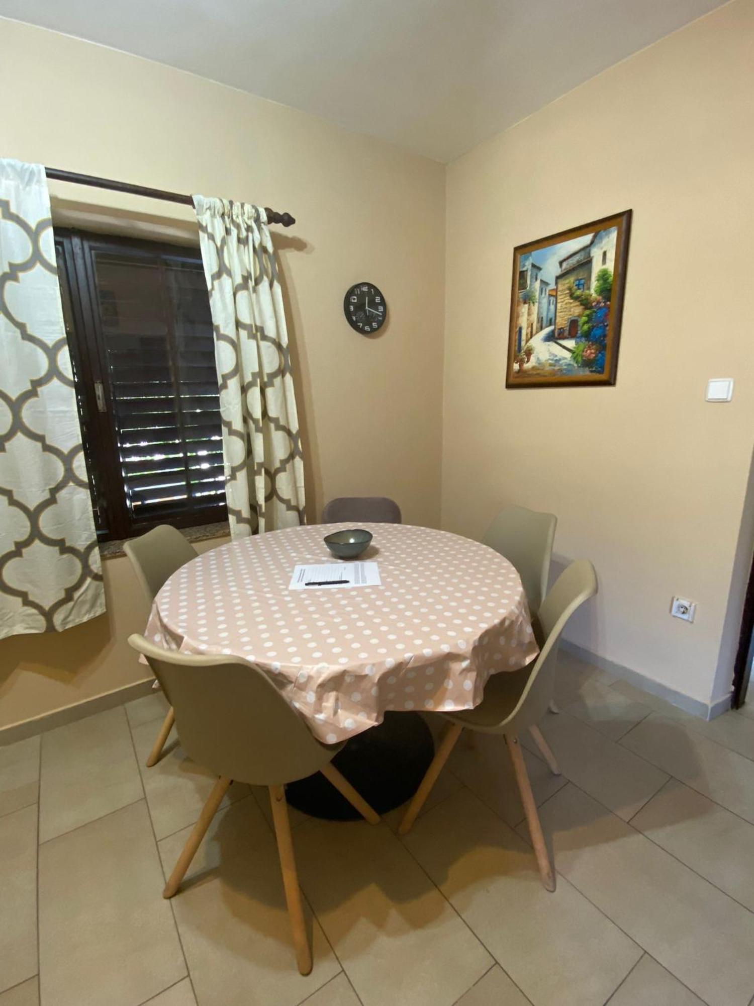 Apartmani Marija Povljana Exterior foto