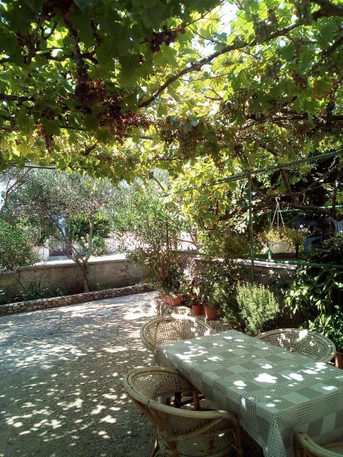 Apartmani Marija Povljana Exterior foto